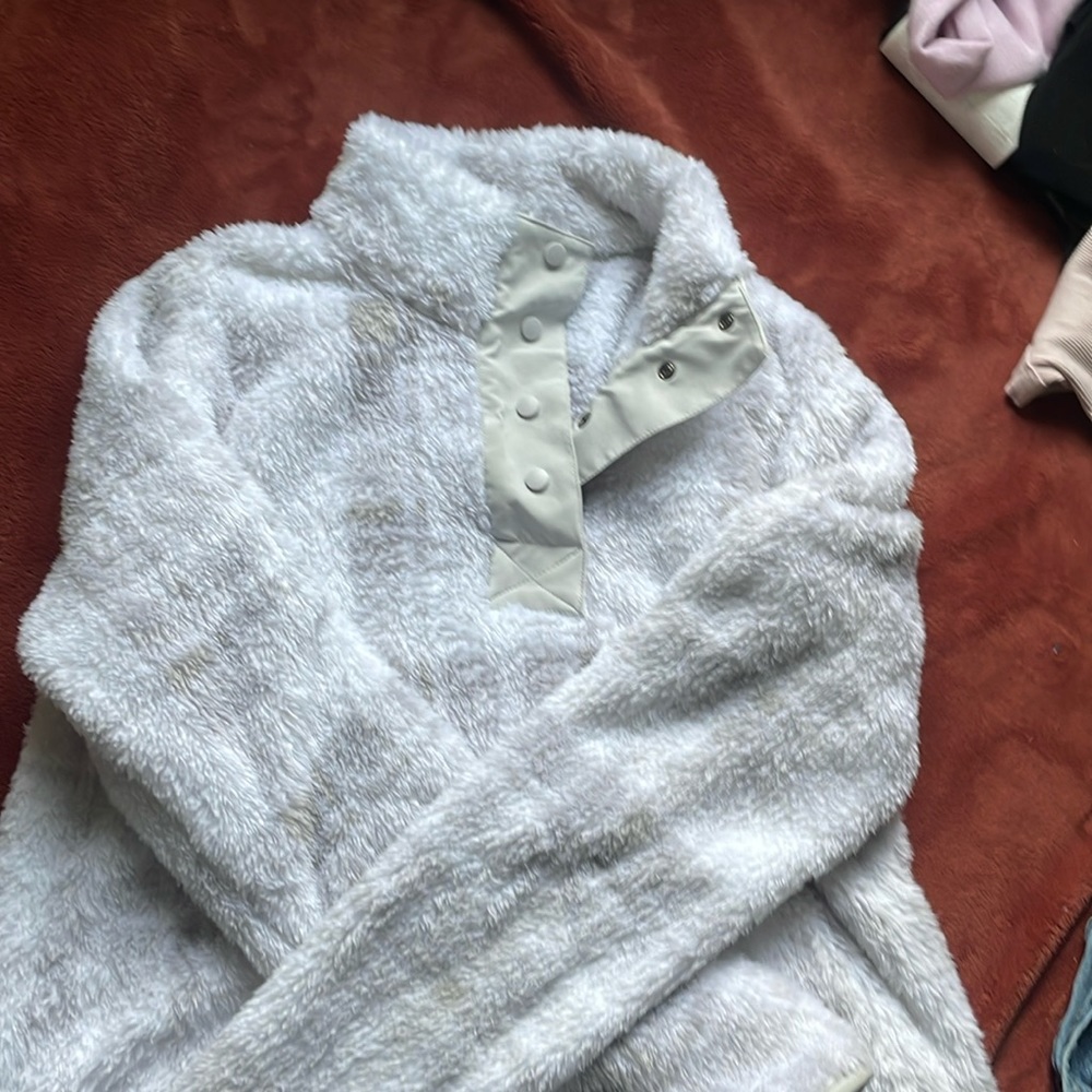 eddie Bauer super soft cute sweater